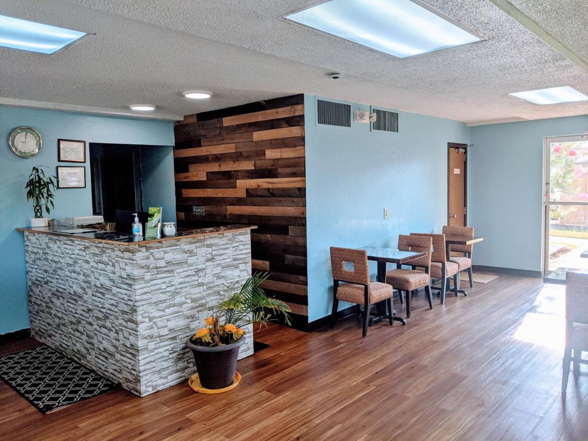 Travelodge By Wyndham פורסית' מראה חיצוני תמונה