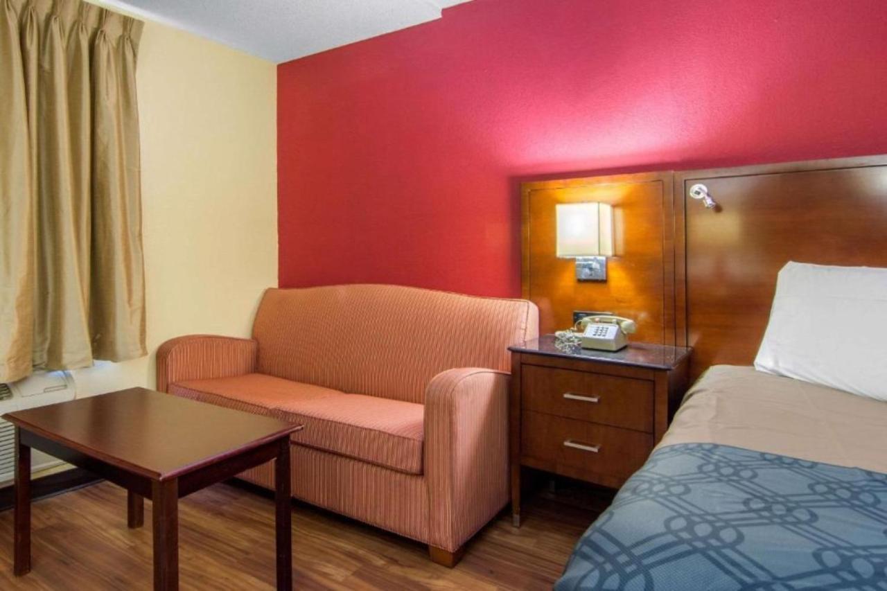 Travelodge By Wyndham פורסית' מראה חיצוני תמונה