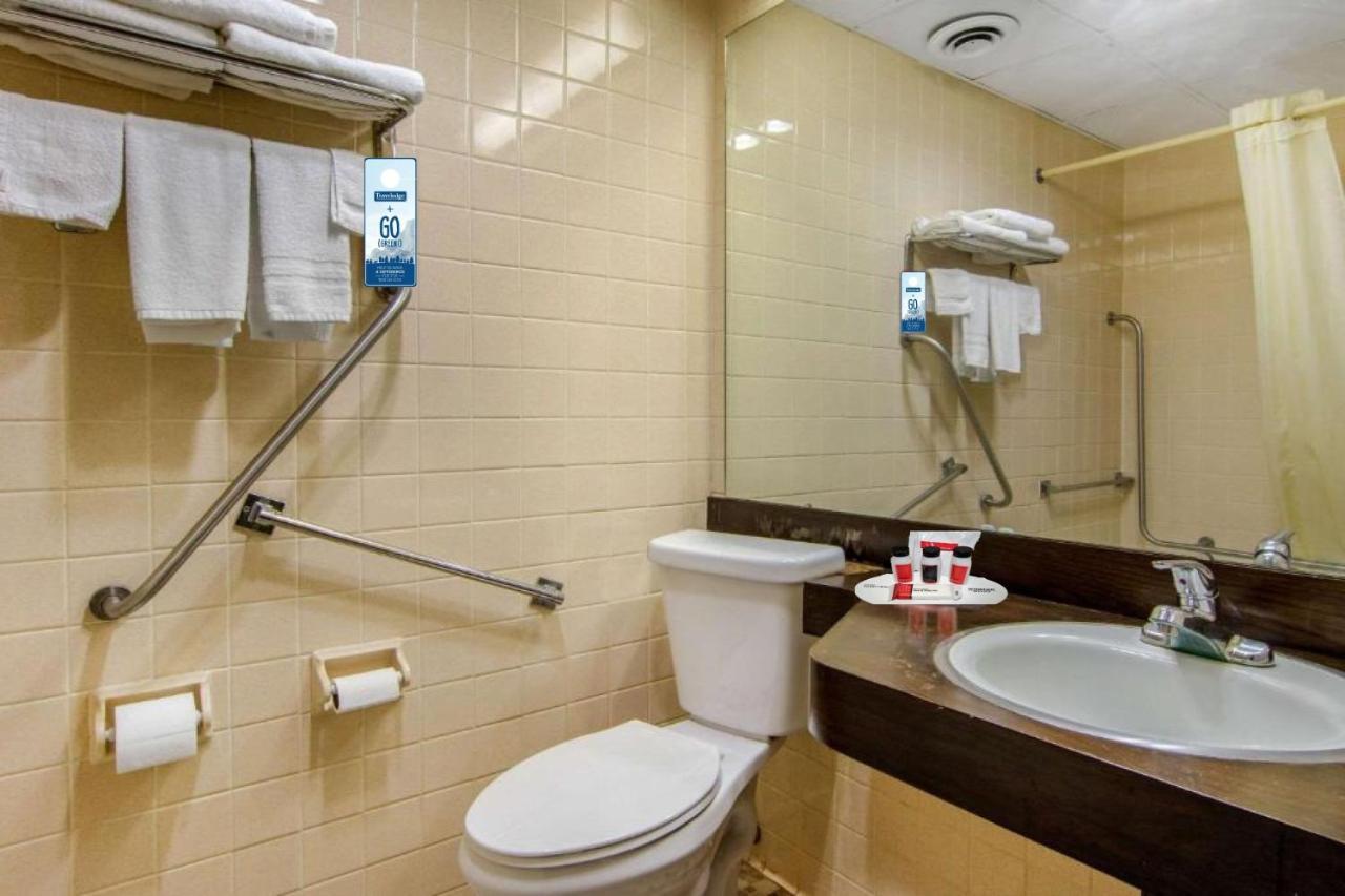 Travelodge By Wyndham פורסית' מראה חיצוני תמונה