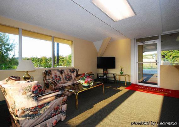 Travelodge By Wyndham פורסית' מראה פנימי תמונה