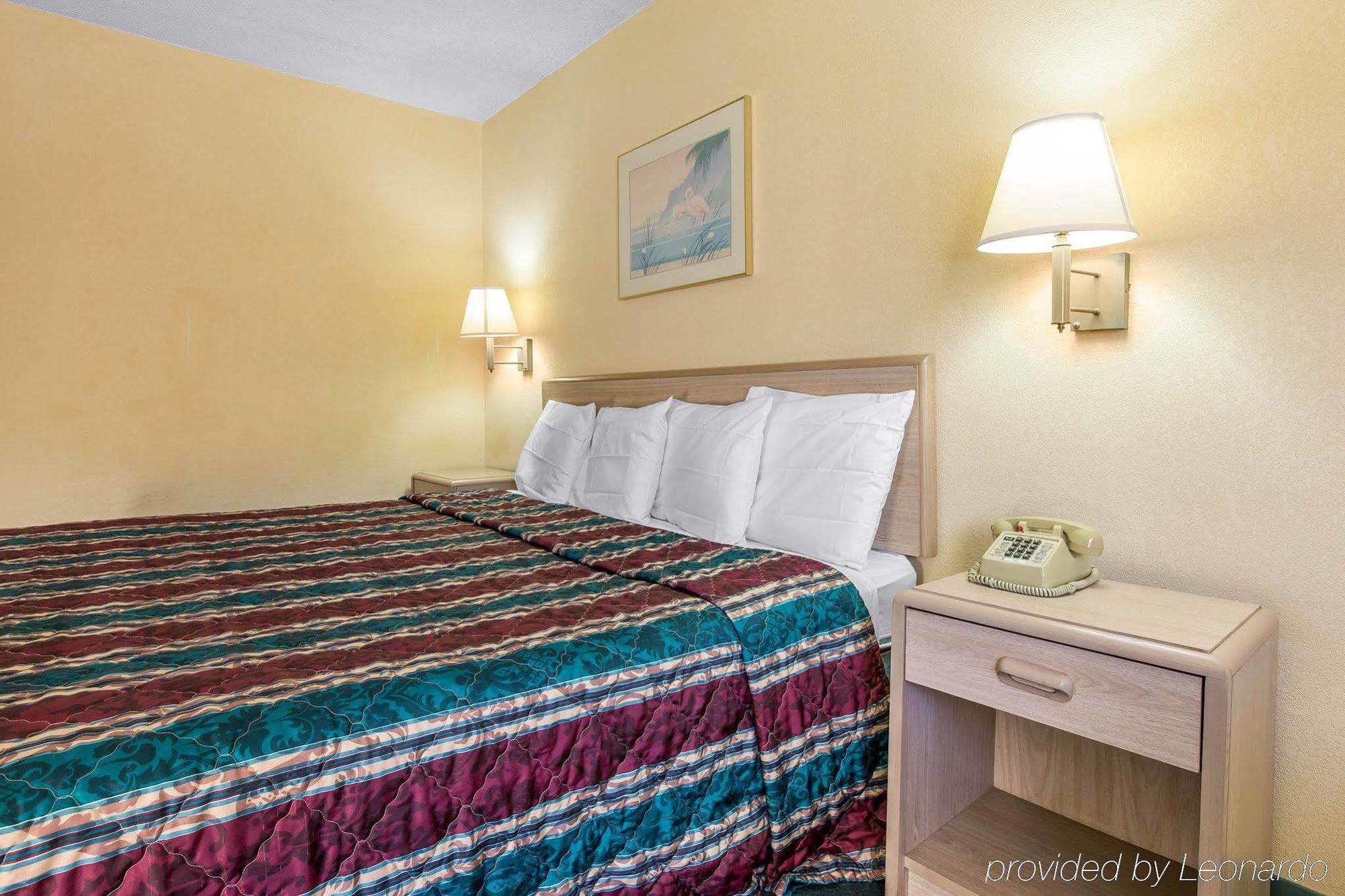 Travelodge By Wyndham פורסית' מראה חיצוני תמונה