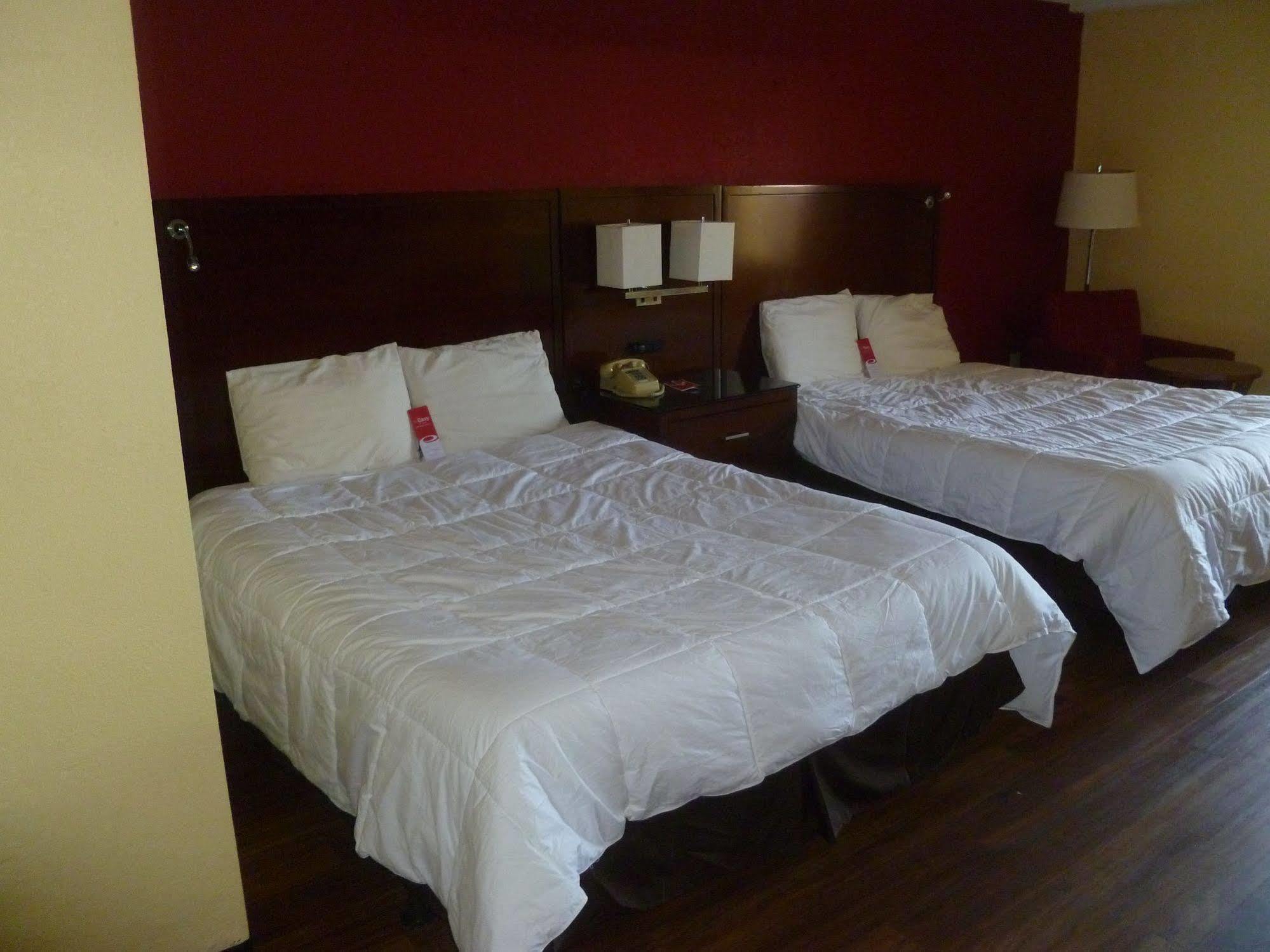 Travelodge By Wyndham פורסית' מראה חיצוני תמונה