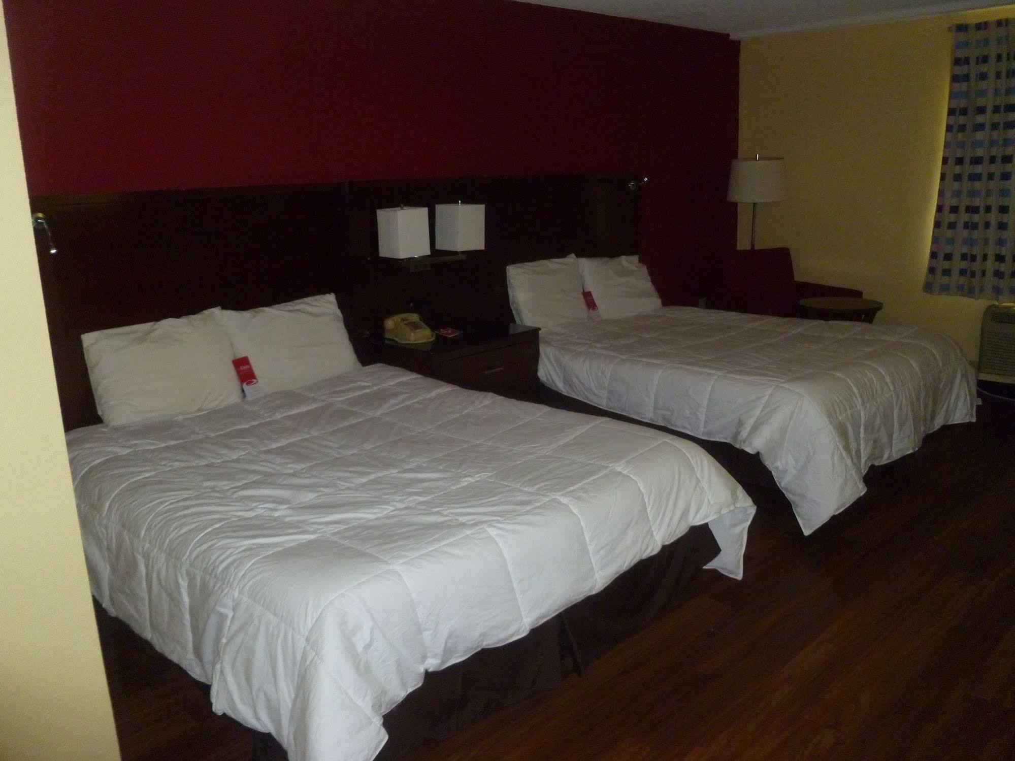 Travelodge By Wyndham פורסית' מראה חיצוני תמונה
