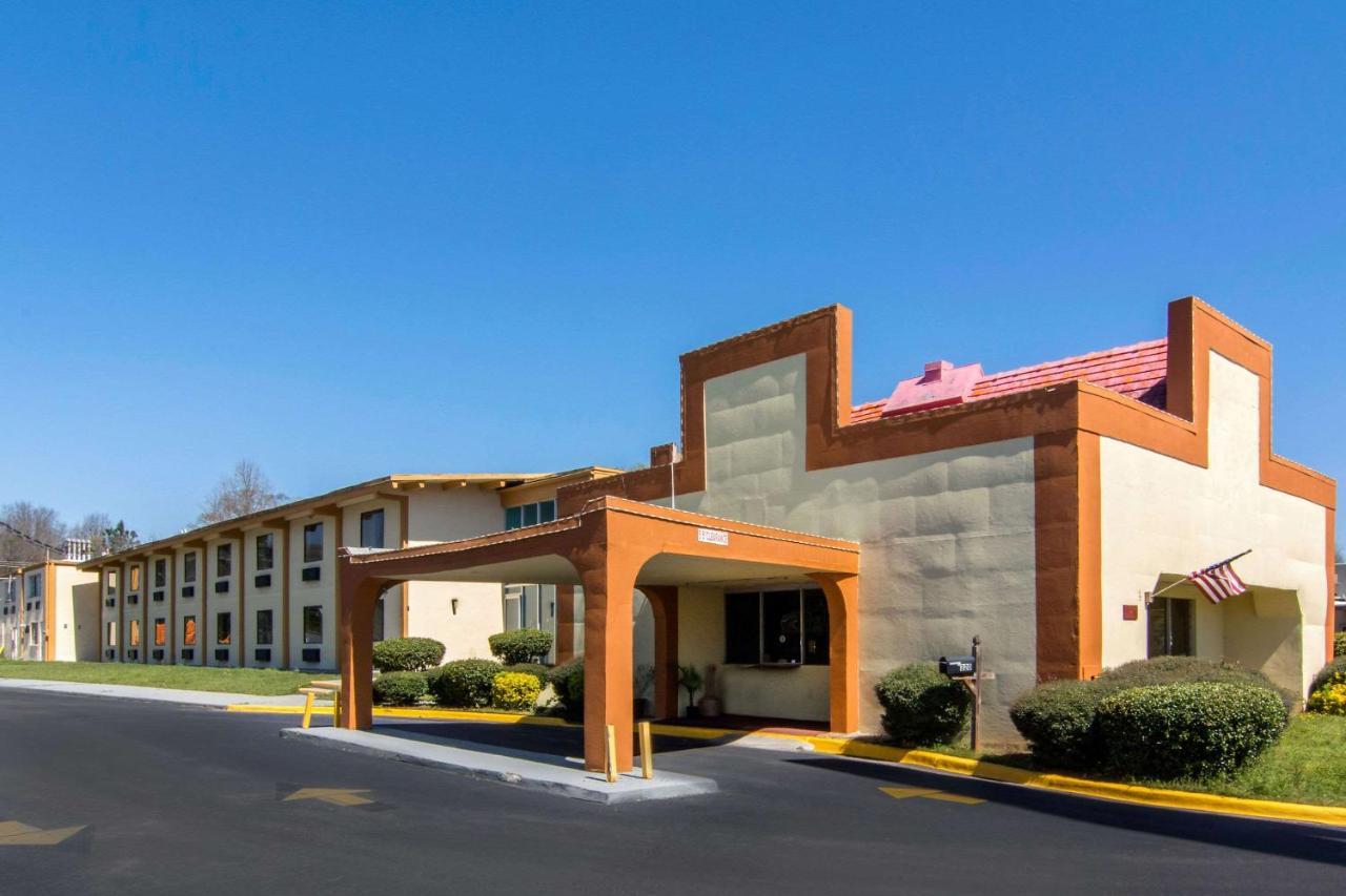 Travelodge By Wyndham פורסית' מראה חיצוני תמונה