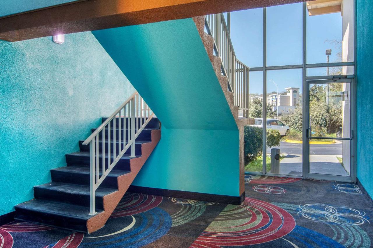 Travelodge By Wyndham פורסית' מראה חיצוני תמונה