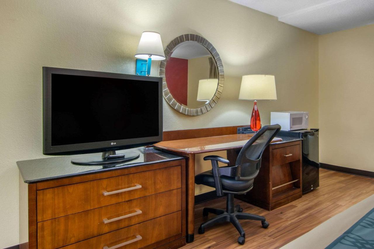 Travelodge By Wyndham פורסית' מראה חיצוני תמונה