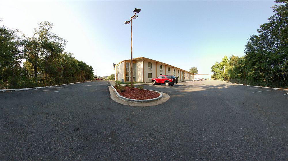 Travelodge By Wyndham פורסית' מראה חיצוני תמונה